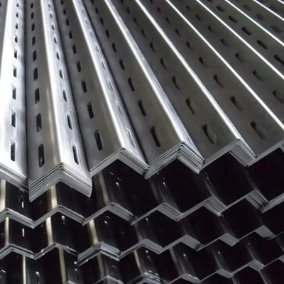 90 μοίρες Ζυγισμένο L Channel Steel Slotted Angle Σιδήρος GB9787 Προστασία από διάβρωση